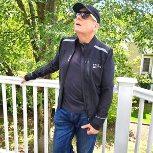 Decathlon Like New & Pro Clean Cycling Jacket w Detachable Neck Warmer, L, $50